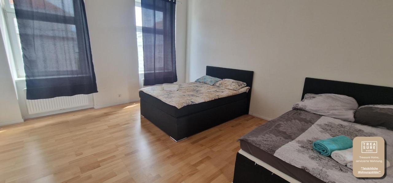 Treasure Home Apartments Wina Bagian luar foto